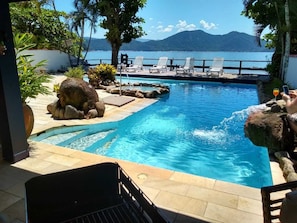 Piscina externa