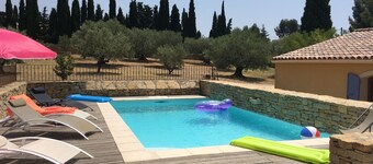 Provencal house with lots of charm and private pool on a 1,5 acres lot