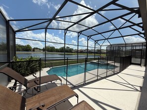 Piscina externa, piscina aquecida