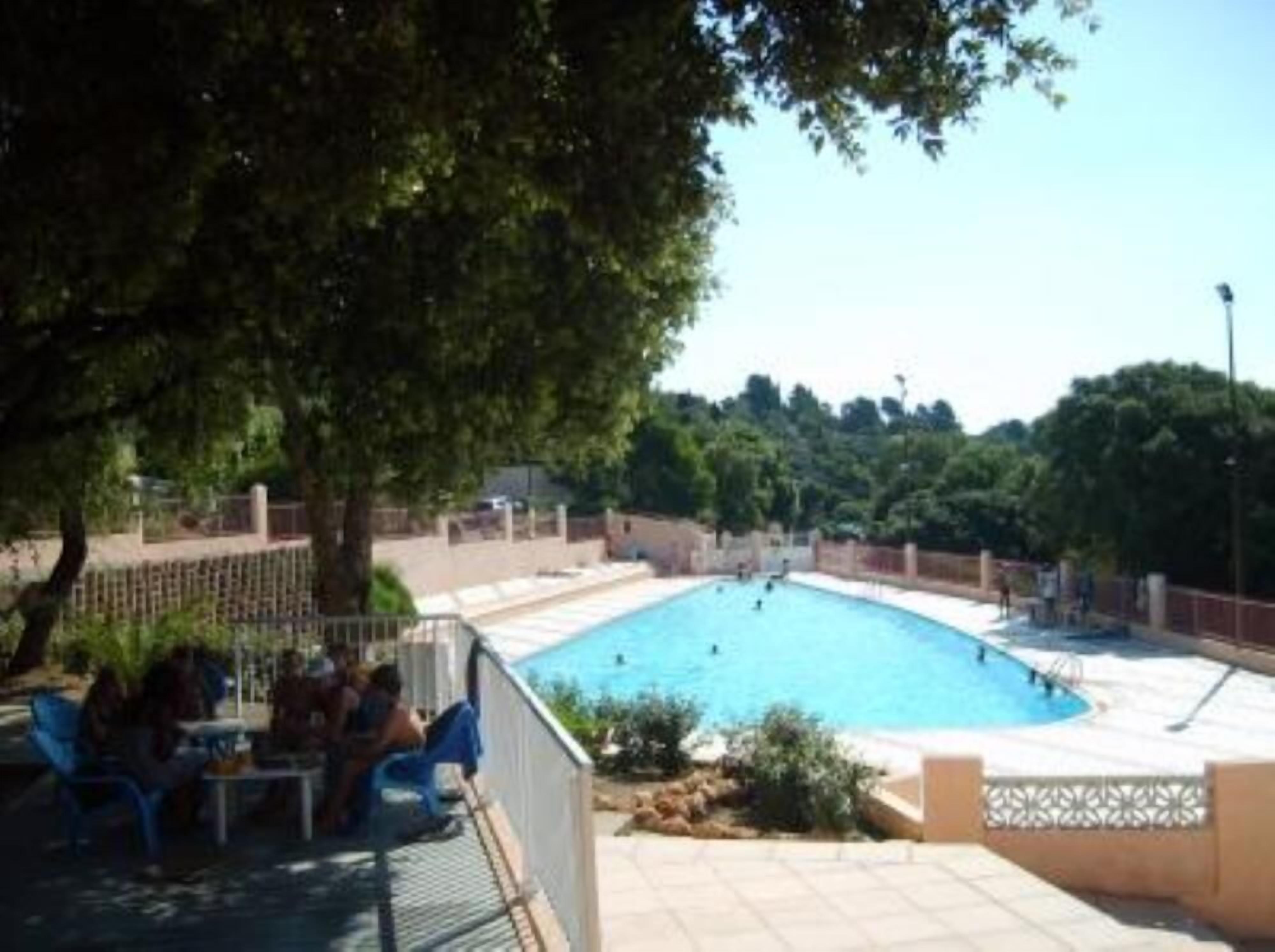 grande Piscine a 600m de notre maison