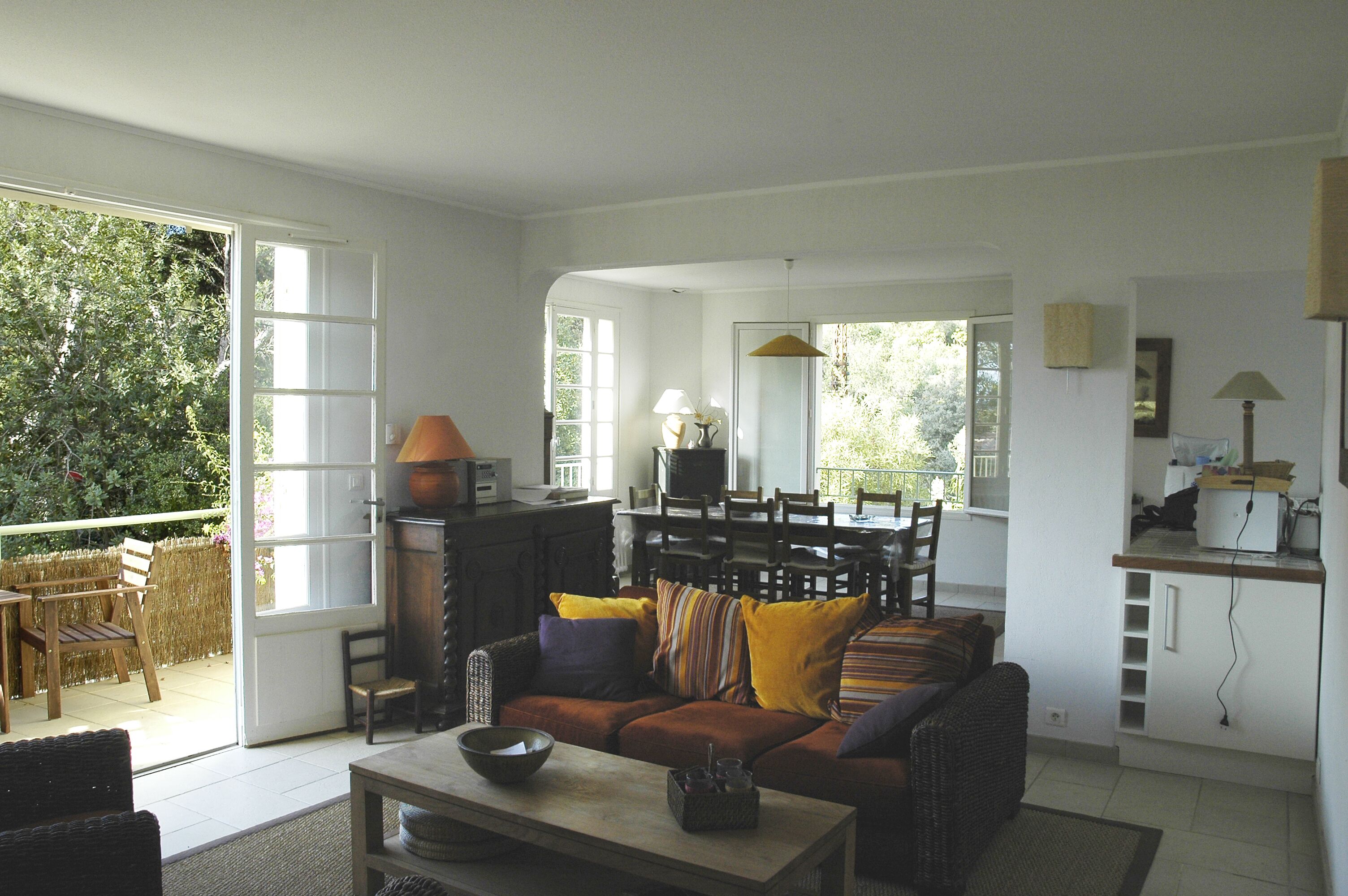 Big Villa  with garden- Quiet - Close to the sea- Motor boat in option