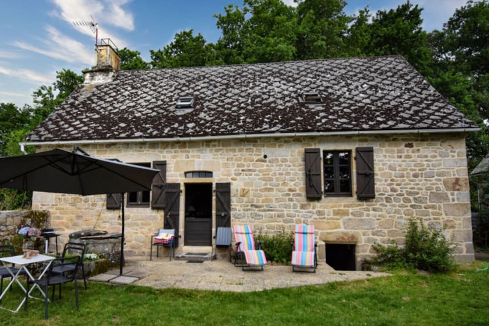 Nice stoned restored house near the Gorges of the Dordogne