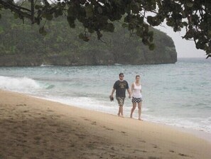 Beach nearby, beach towels - Villa 1,150 per week,   Villa/van/driver  2150.00 per week (Port Maria)