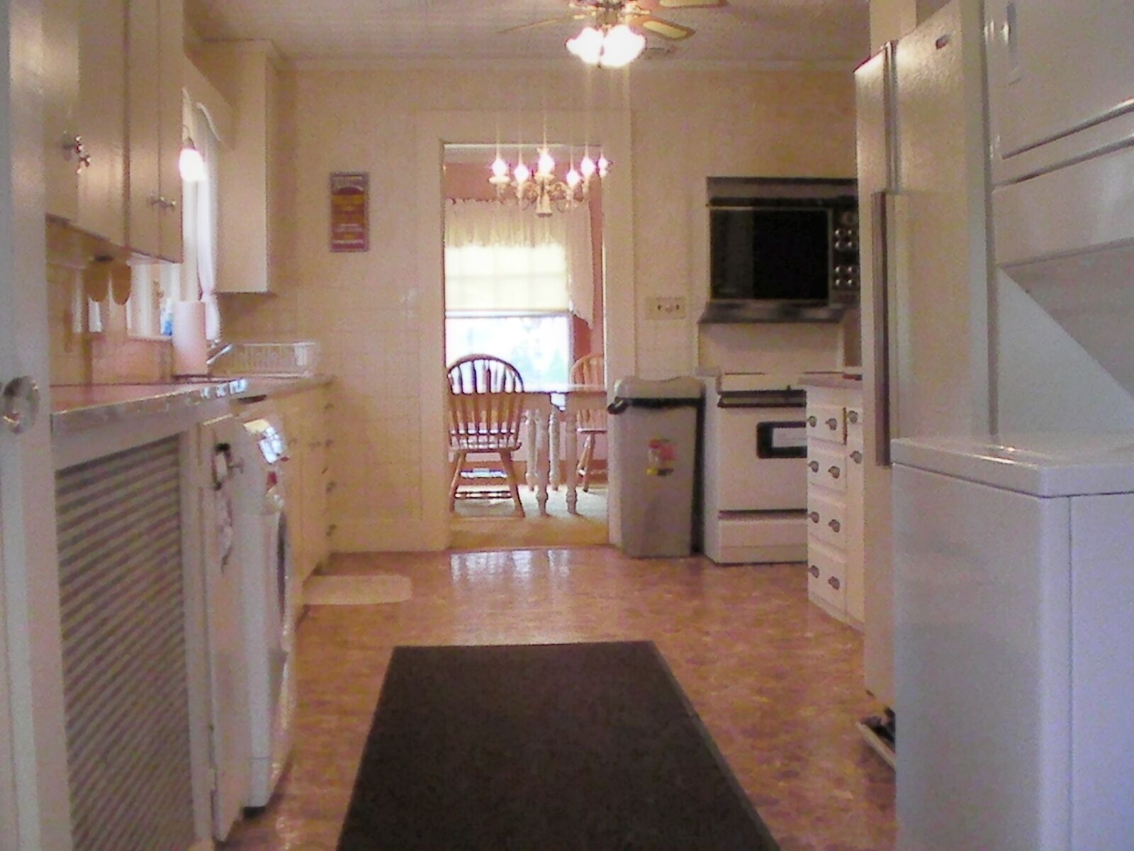 The Country House 14 Miles to Sunday River, Lake Christopher &Hot Tub to Heat Up