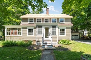 Exterior - Country House on Lake Christopher 14 Miles to Sunday River & 5 Miles to Mt Abram (Woodstock)