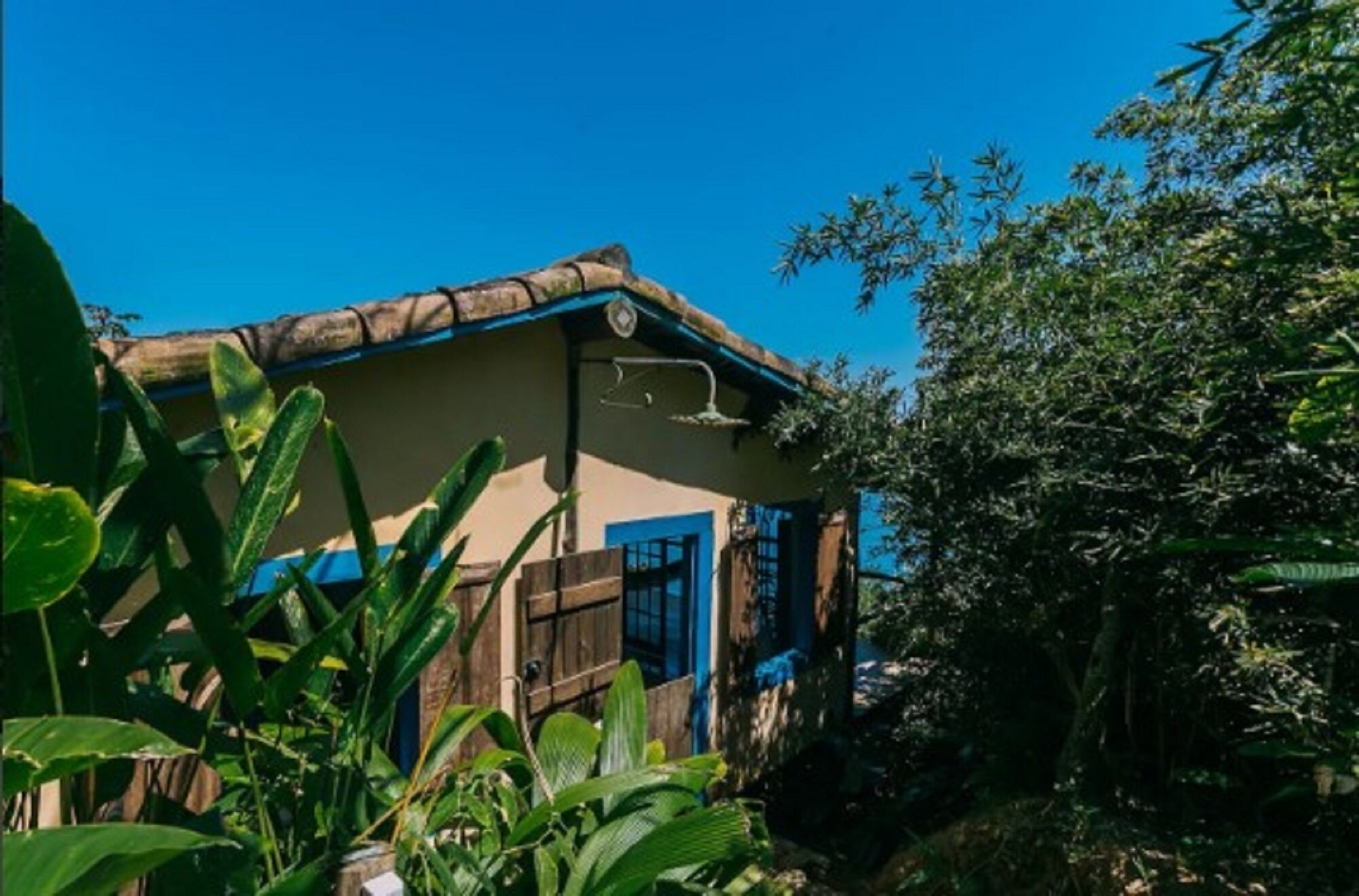 Houses on the coast for two-four people. Spectacular sea view!