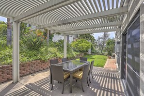 屋外ダイニングエリア