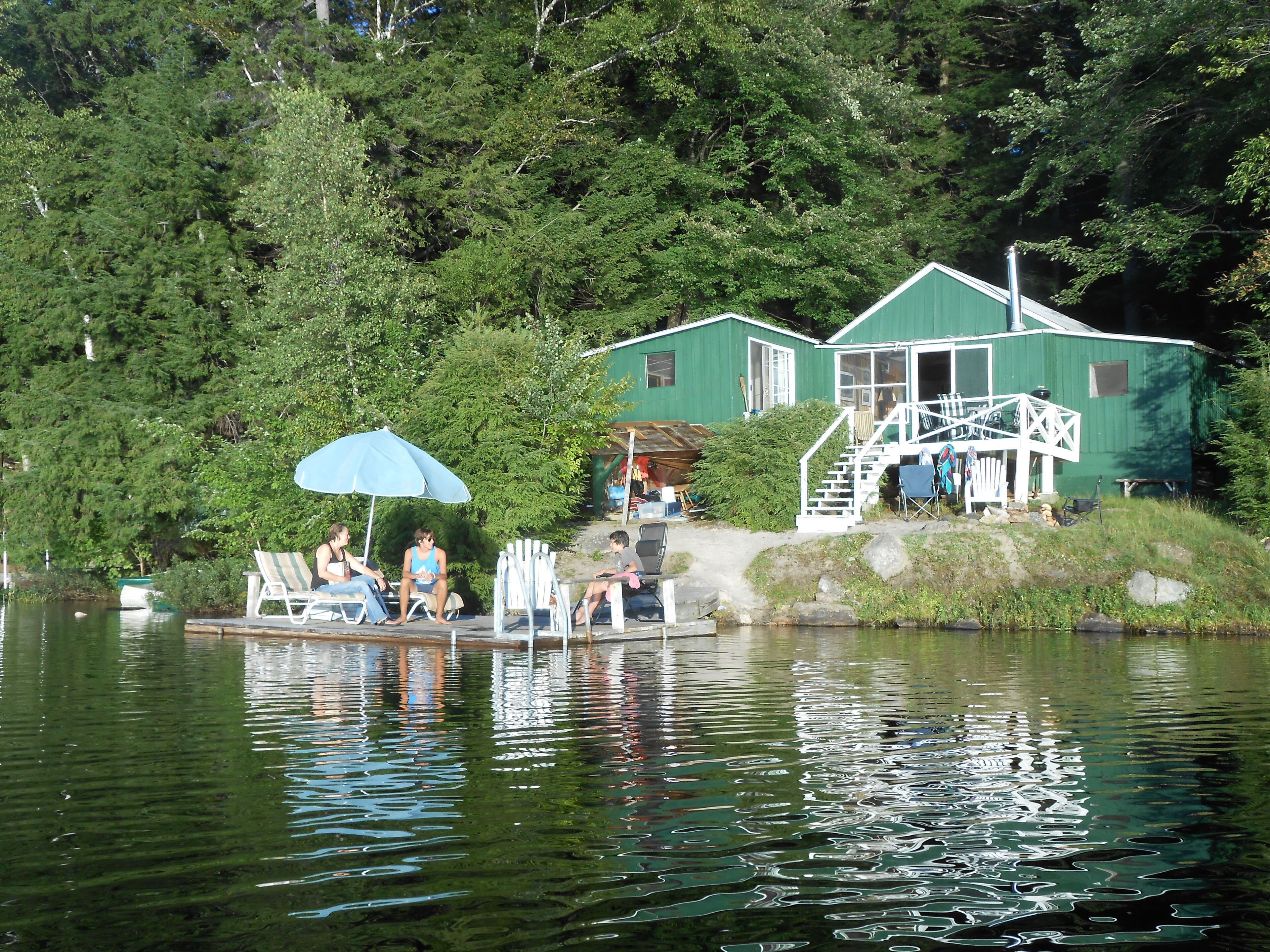 Special Rates! Lakefront Cottage in a Quiet, Beautiful Location