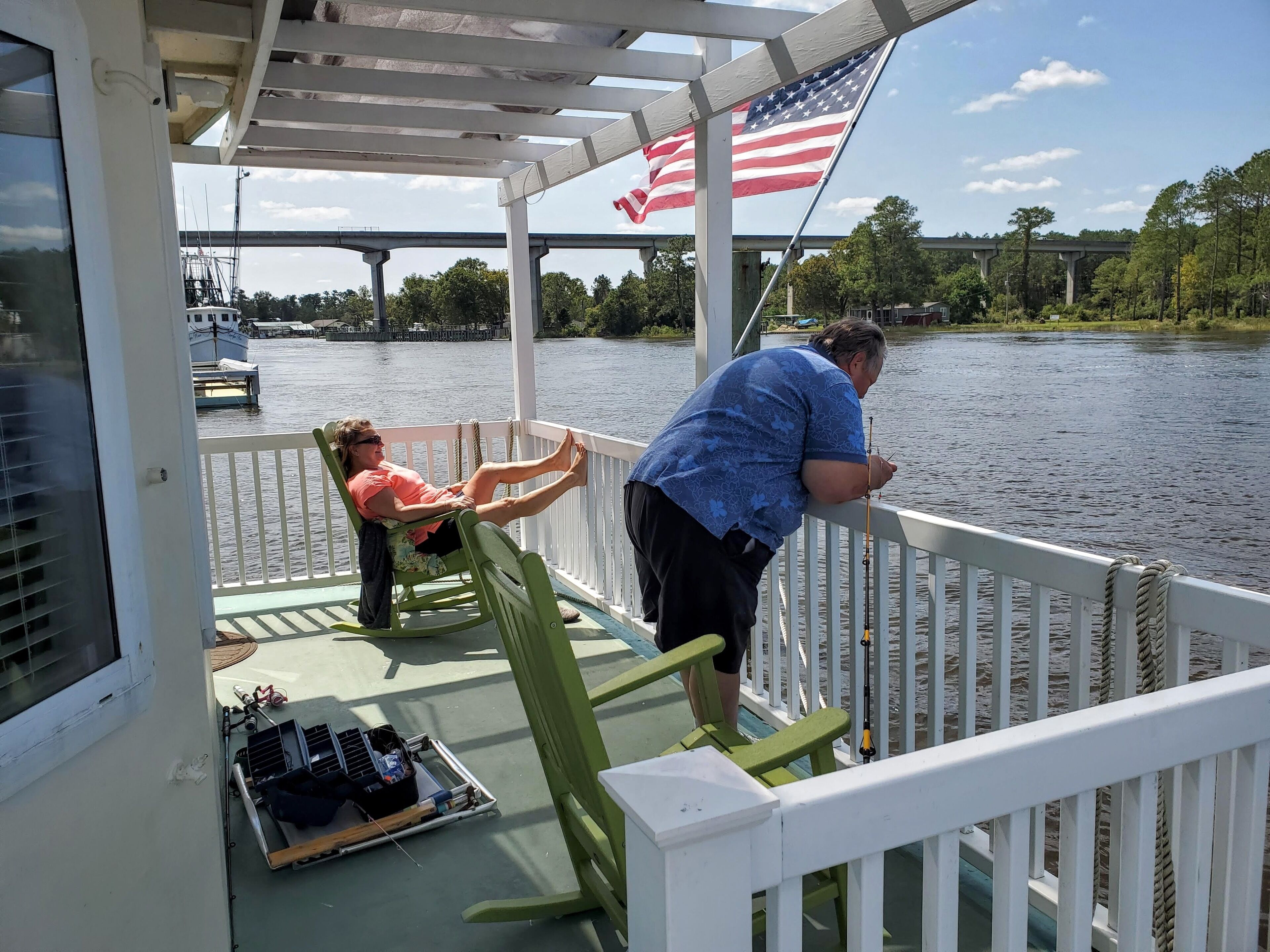  Experience living on a Houseboat