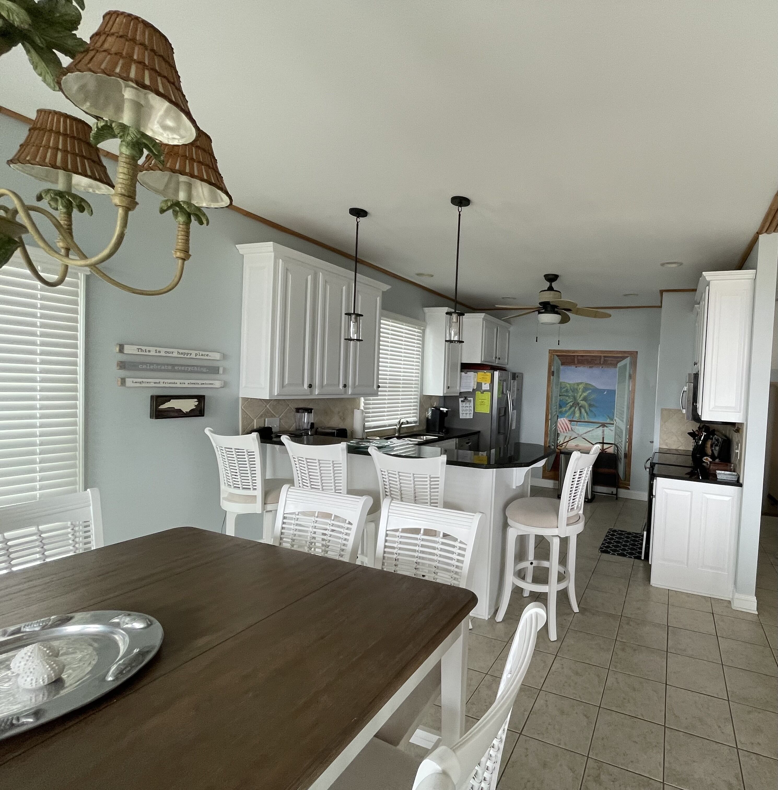 Beautiful home with great ocean views! Newly renovated on Ocean Isle Beach!