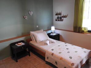 1 bedroom, WiFi, bed sheets - KERAMOTI STUDIO VIEW (Chania)