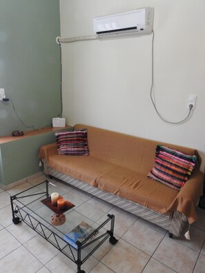 Fireplace - KERAMOTI STUDIO VIEW (Chania)