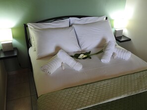 1 bedroom, WiFi, bed sheets