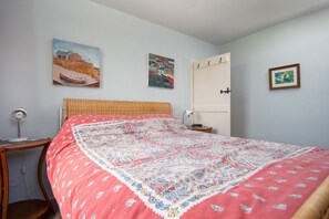 3 dormitorios, tabla de planchar con plancha, cuna de viaje y wifi