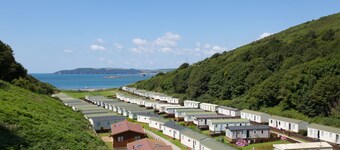 2 Bed Heritage Apartment Within Grade 2 Listed Country House, 200m to beach