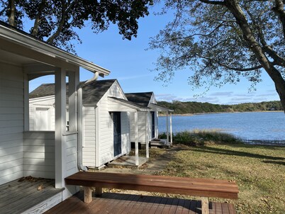 Encantadora Waterview victoriana con cabañas cerca de la playa, el puerto y la ciudad 