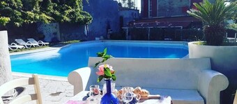 Acqui Terme: House with a garden in Monferrato, immersed in the vineyards 