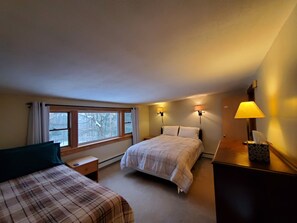 18 bedrooms, desk, iron/ironing board, free WiFi