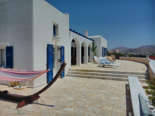 Syros: VILLA ANNITA, BY  THE AEGIAN SEA WITH EXTRAORDINARY VIEW