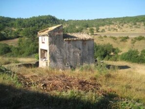 Exterior - Stone house of character in a typical Provencal hamlet (Banon)