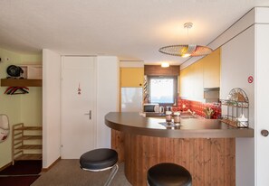 冷蔵庫、電子レンジ、オーブン、食器洗い機