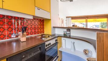 Réfrigérateur, micro-ondes, four, lave-vaisselle