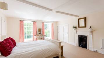 8 chambres, fer et planche à repasser, Wi-Fi gratuit, draps fournis