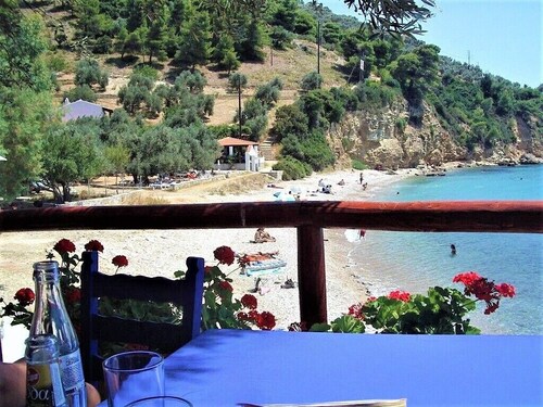 Alonissos, Old Village (Hora) wonderful apartment with amazing  clear sea views