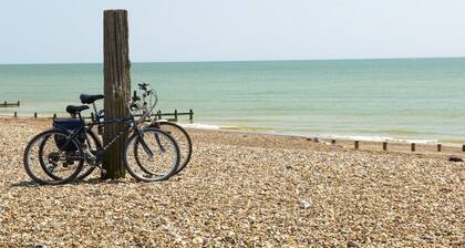 Delightful seaside house with large secluded rear garden sleeps maximum 8 people