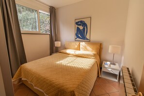 1 chambre, fer et planche Ă repasser, Wi-Fi gratuit, draps fournis