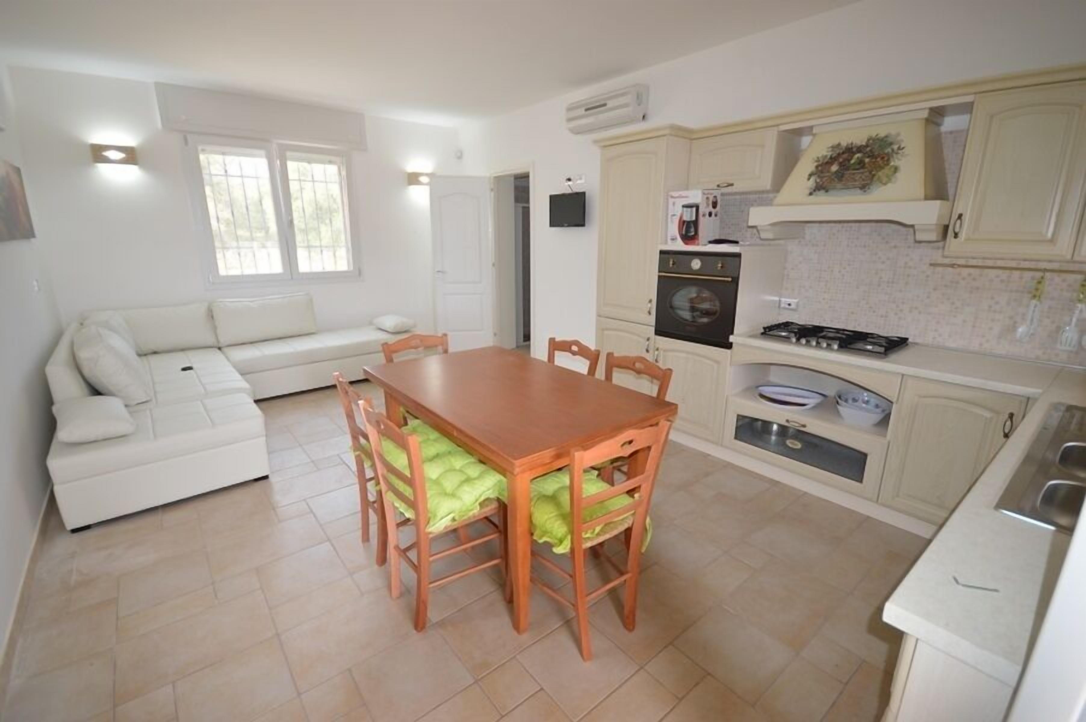 Villa between sea and countryside, BRAND NEW in a quiet area with 2 bedrooms, 2 bathrooms.