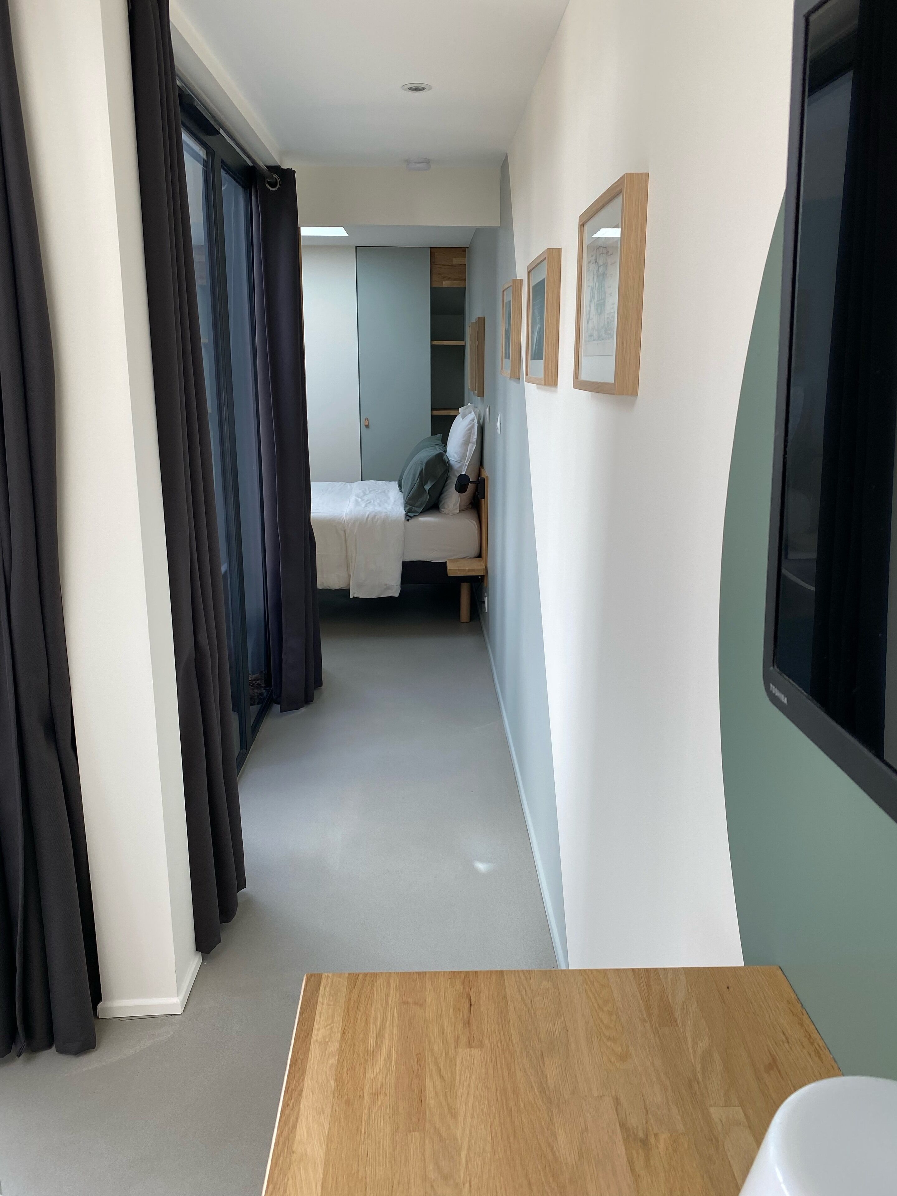 Architect house 'ash' for 2 persons, quiet, close to transport.