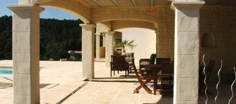 2 alojamientos confortables en una residencia de lujo