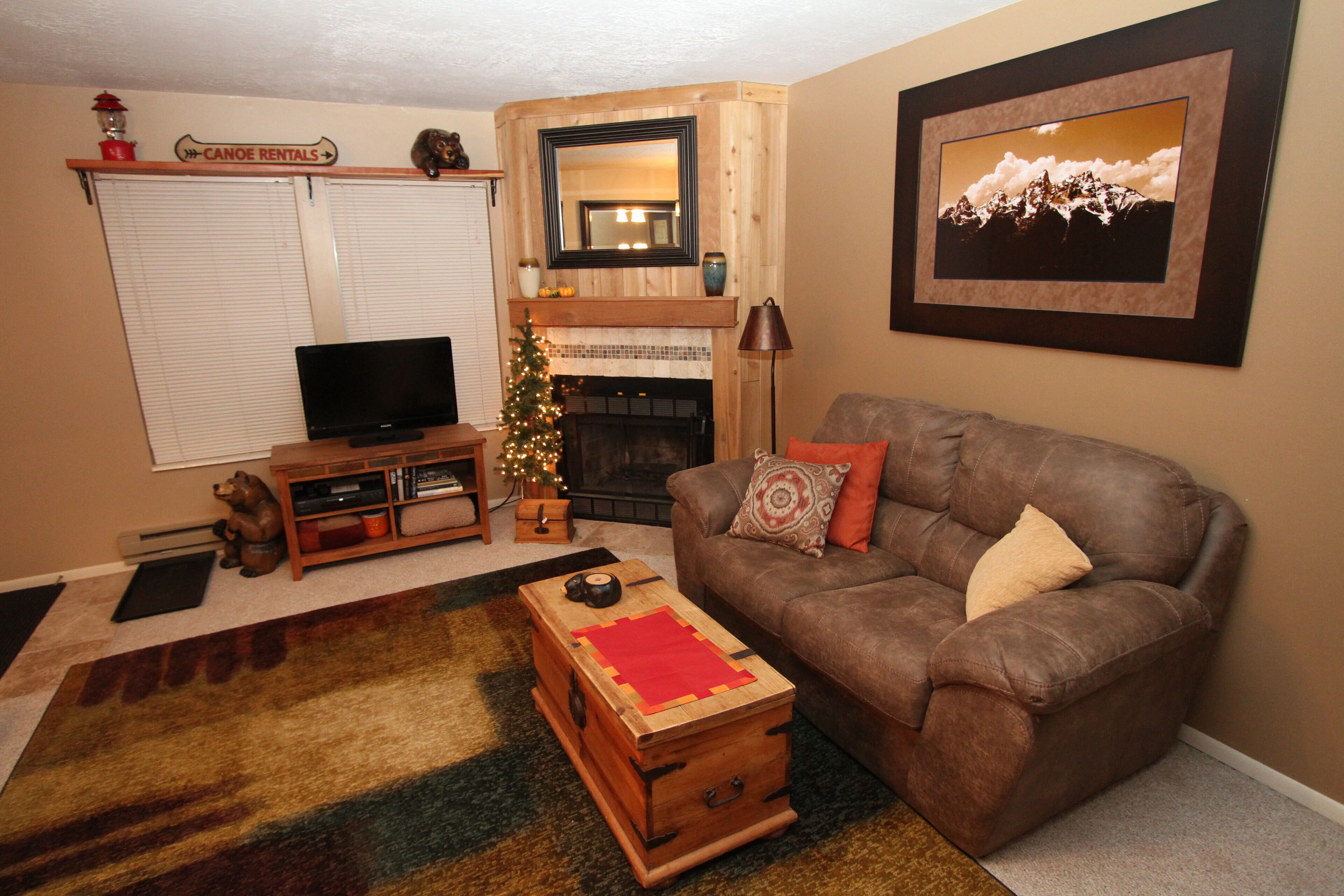 Newly Remodeled! Best Unit In Wolf Lodge! The Ski Season is here! 2 Bed, 2 Bath