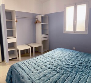 2 habitaciones, tabla de planchar con plancha y wifi