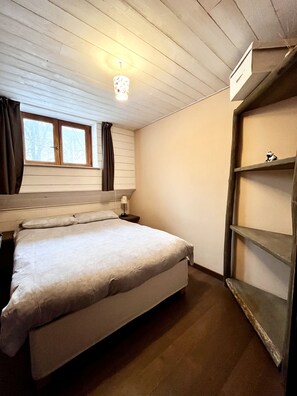 3 bedrooms, free WiFi, bed sheets