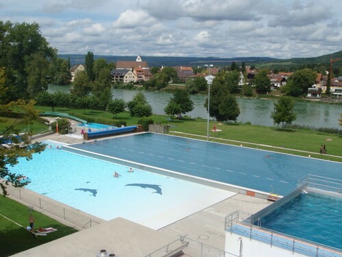 Große Ferienwohnung, wo sich nicht nur Schwalben (Hirundos) zu Hause fühlen