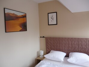 3 chambres, fer et planche à repasser, accès Internet