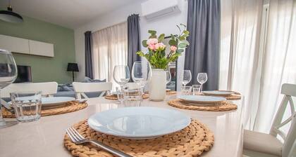 Villa Close to Quinta do Lago and Vale do Lobo, Algarve