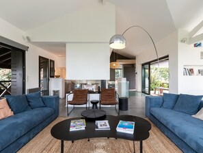 Lobby - MILADY · KEYWEEK Villa with Pool, Ocean Views in Biarritz (Biarritz)
