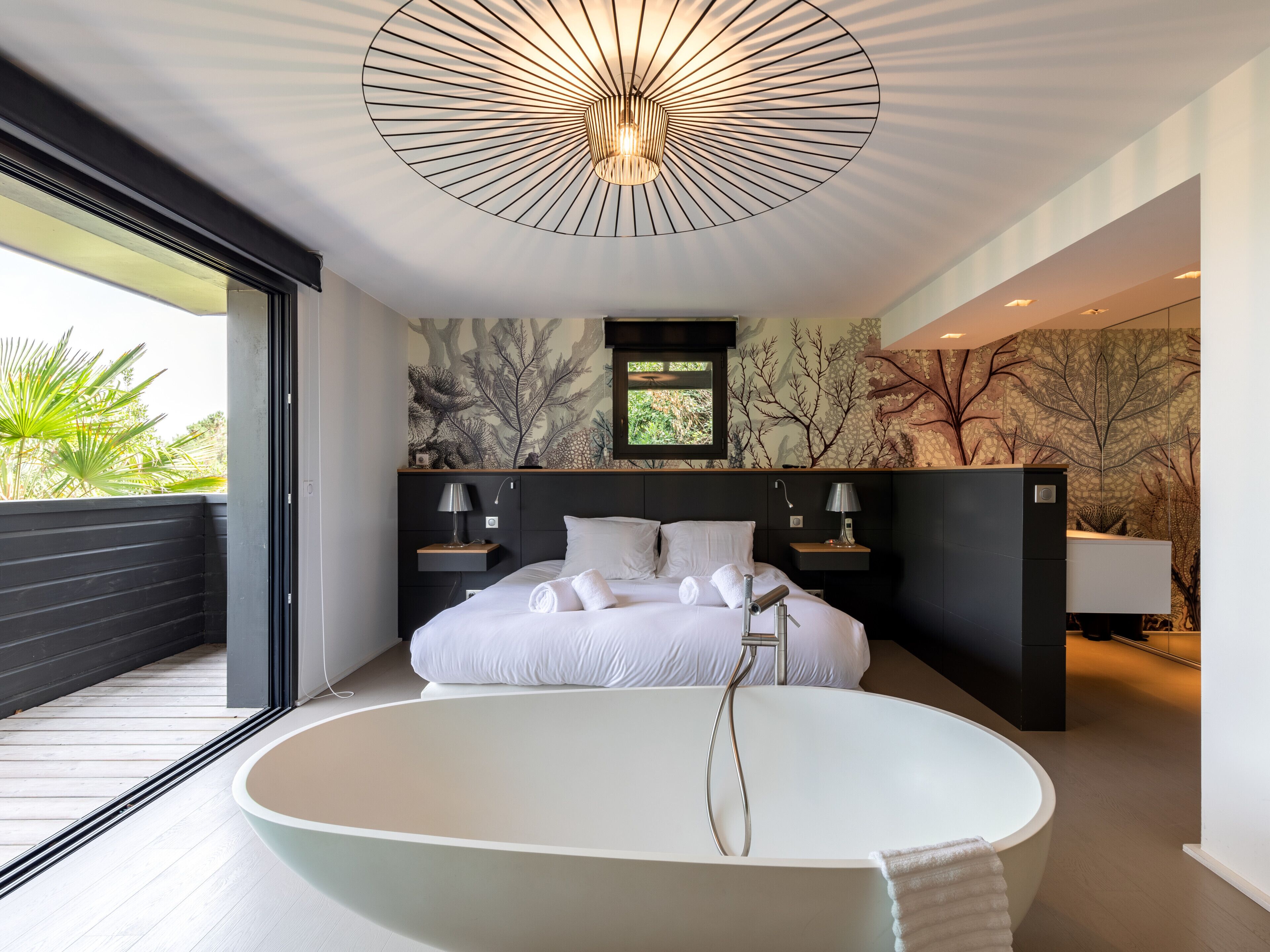 5 slaapkamers, een strijkplank/strijkijzer, wifi, beddengoed