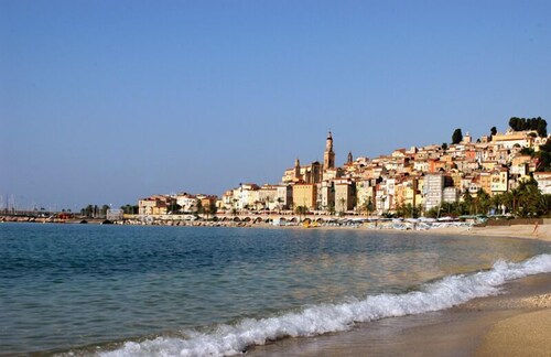 Appartement spacieux en bord de mer avec vue imprenable