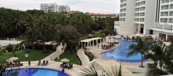 Beachfront Condo Villa Magna Great View 3rd Floor