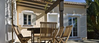 Private pool and garden, mosquito net, perfect for holidays with children, wheelchair accessible - Casa Palmera -