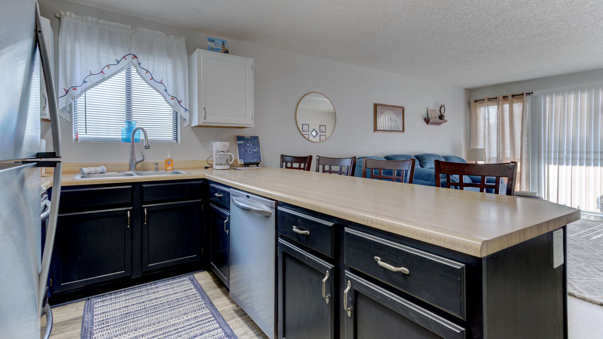 SALE!-2bd/2bth,waterfront,amazing pool on point,hot tub,gated community