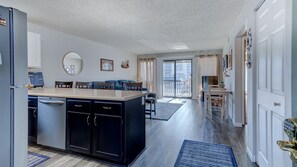 Interior - SALE!-2bd/2bth,waterfront,amazing pool on point,hot tub,gated community (Four Seasons)