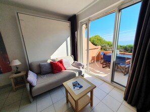 TV, table tennis - T2 sea view, 50m from giens beach (Hyères)