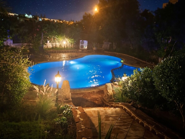 Outdoor pool, a heated pool
