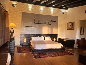 4 室のベッドルーム、アイロン / アイロン台、旅行用ベビーベッド、WiFi (無料)