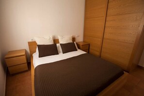 2 chambres, fer et planche à repasser, Wi-Fi